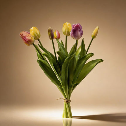 Tulpenstrauß - Sanfter Frühling - „Echter Griff“ Kunsttulpen - 7 Stiele – 42 cm